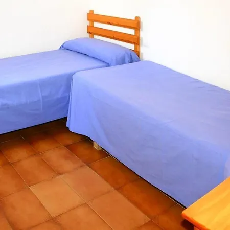 Torre Soli Nou Sleeps 4 アパート