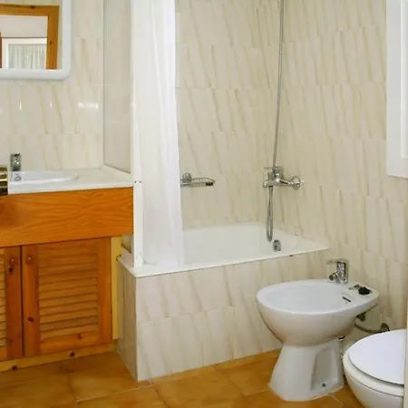 Torre Soli Nou Sleeps 4 アパート